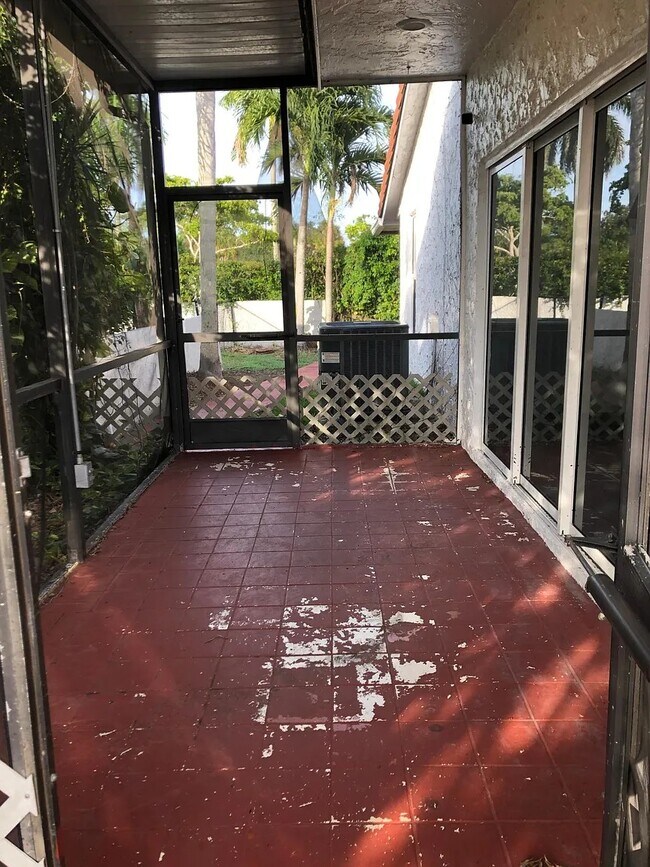 Building Photo - 8280 NW 36th St