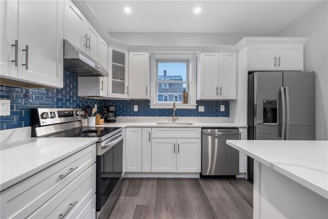 Building Photo - 10 Braman St