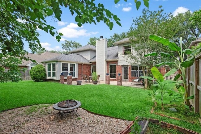 Building Photo - 314 Trailwood Ct
