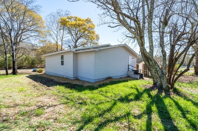 Building Photo - Move in Promo- $300 off First Month's Rent! Renovated 3BR Gem in Dora!