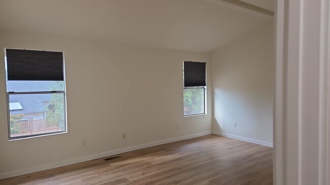 Building Photo - 10242 Ashley Cir NW