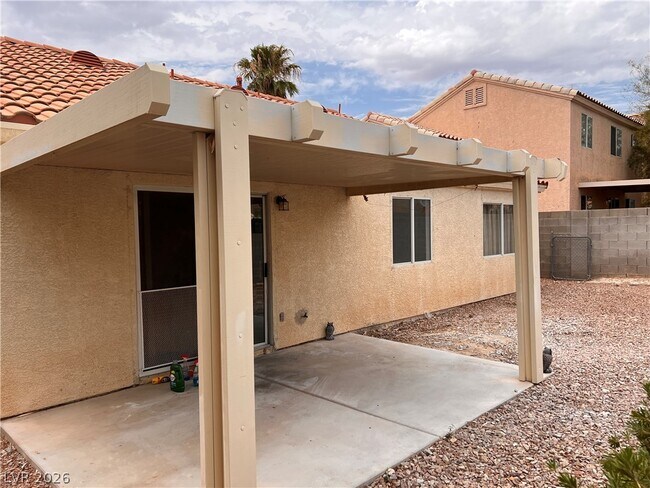 Building Photo - 9316 Mountain Range Ave