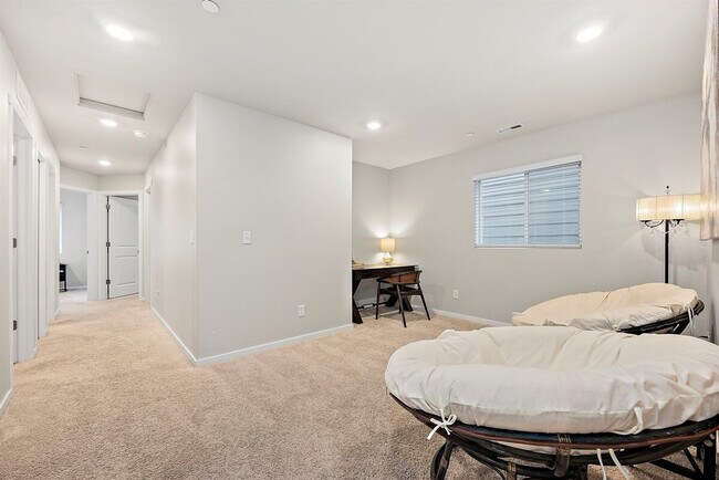 Building Photo - 10715 186th St Ct E