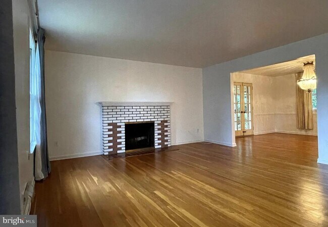 Building Photo - 3637 38th St N