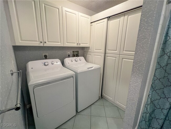 Building Photo - 1426 Park Shore Cir