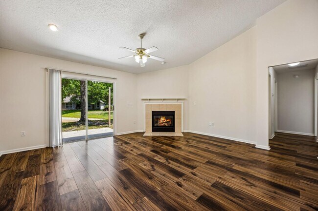 Building Photo - 12461 Richfield Blvd