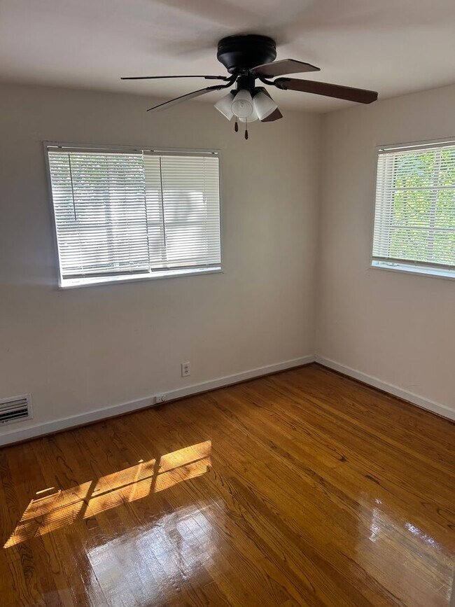Building Photo - New For Rent in Homewood!