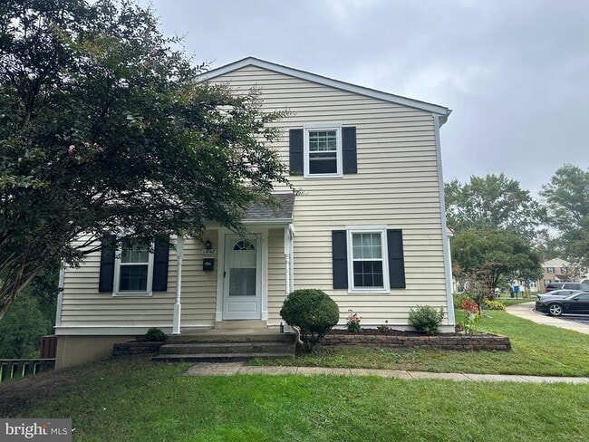 Building Photo - 1848 Foxdale Ct