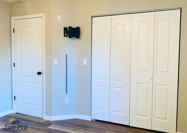 Building Photo - 5988 Sawgrass Point Dr