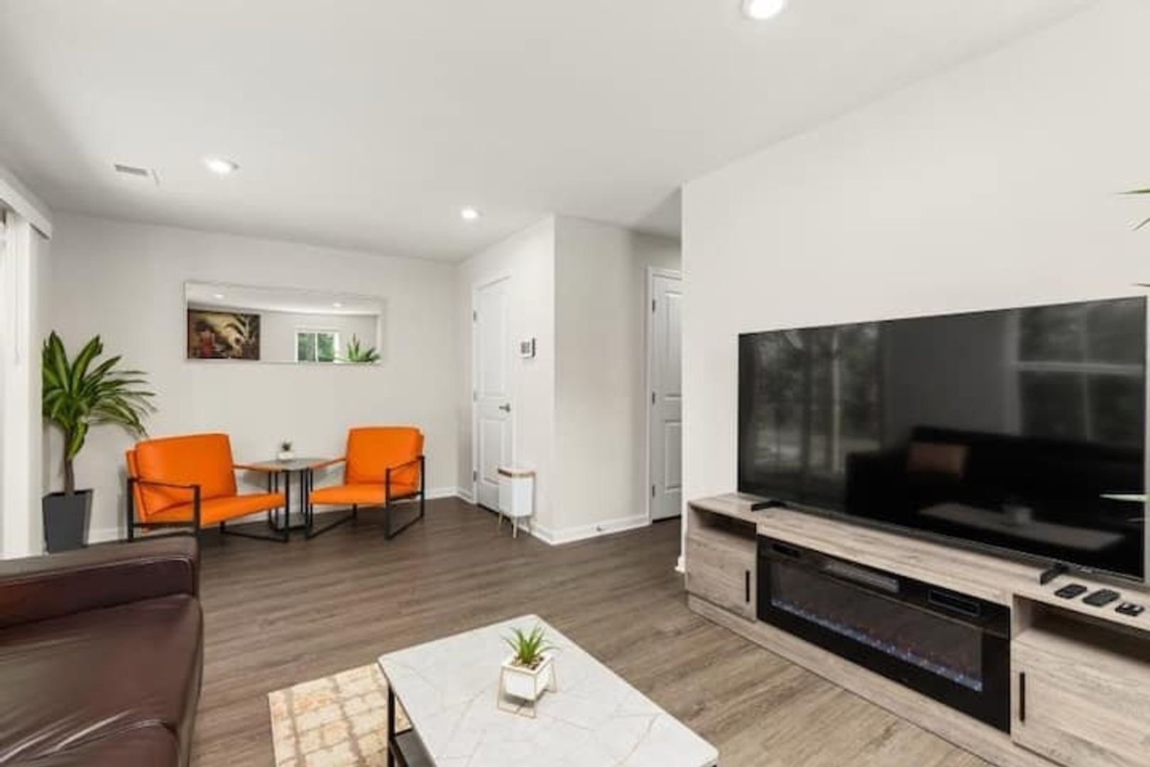 Building Photo - 207 Falcon Ave