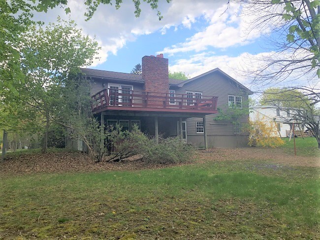 Building Photo - 663 Essex St