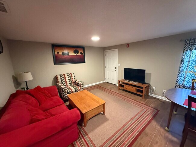 Building Photo - 105 N Garth Ave