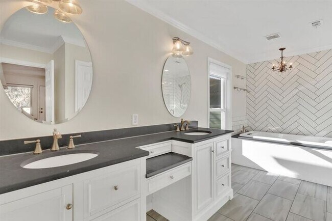 Building Photo - 3112 Brightwood Dr, Austin, Texas 78746