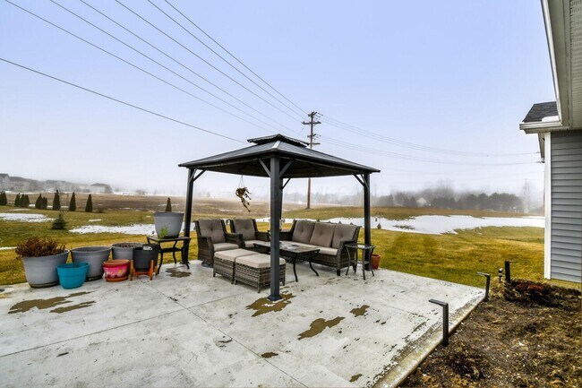 Building Photo - 1585 Nettle Ct