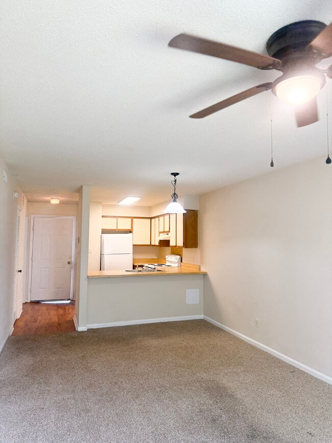 Building Photo - 222 Lanier Dr