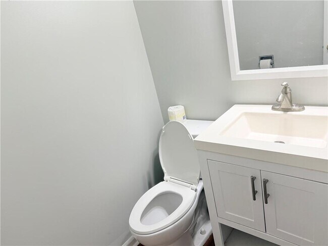 Building Photo - 6730 Wolford Ct