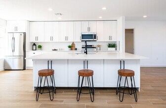 Building Photo - 14044 N Cameo Dr