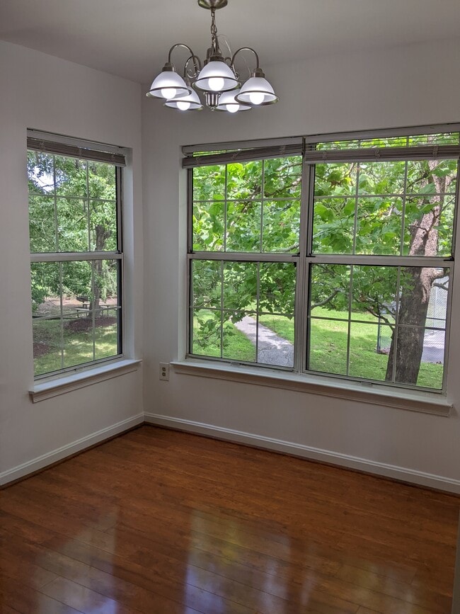 Building Photo - 15764 Easthaven Ct