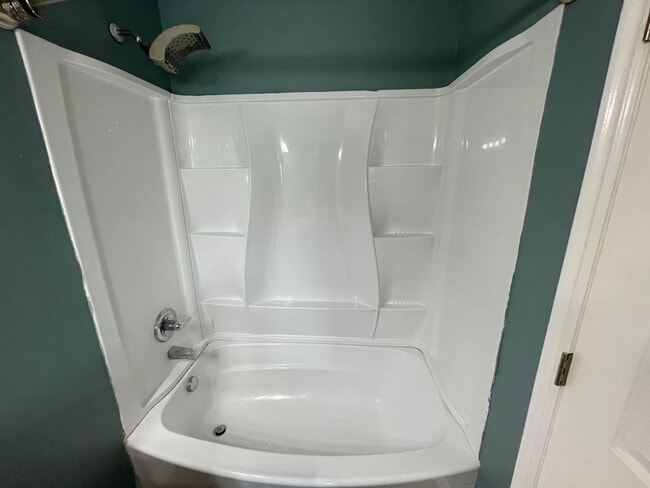 Building Photo - Beautiful 2 bed in Clearfield!