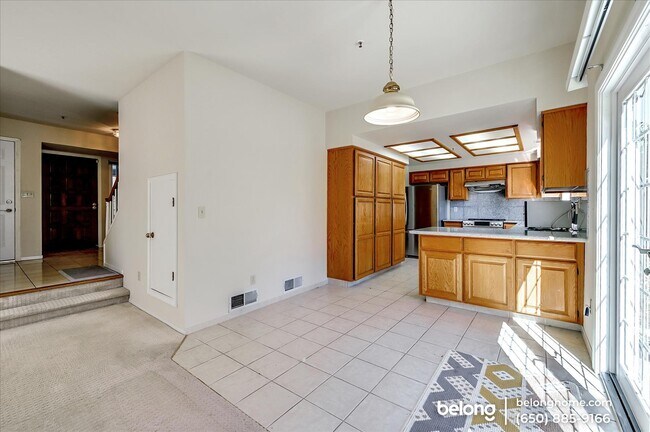 Building Photo - 511 Saint Thomas Ln