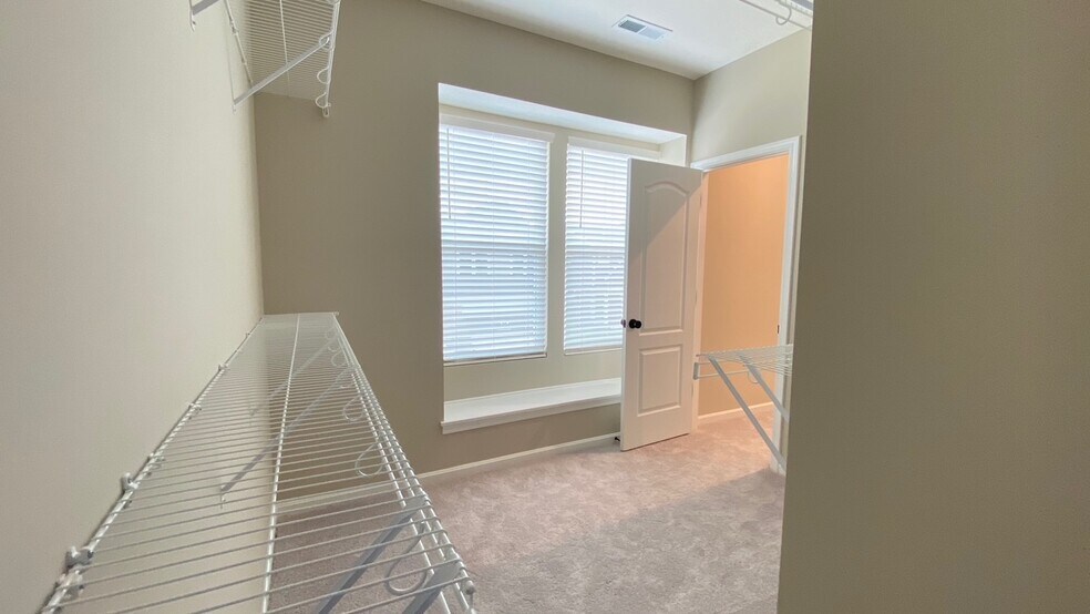 Building Photo - 1635 Autumn Spice Pl