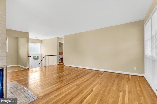 Building Photo - 10228 Farnham Dr