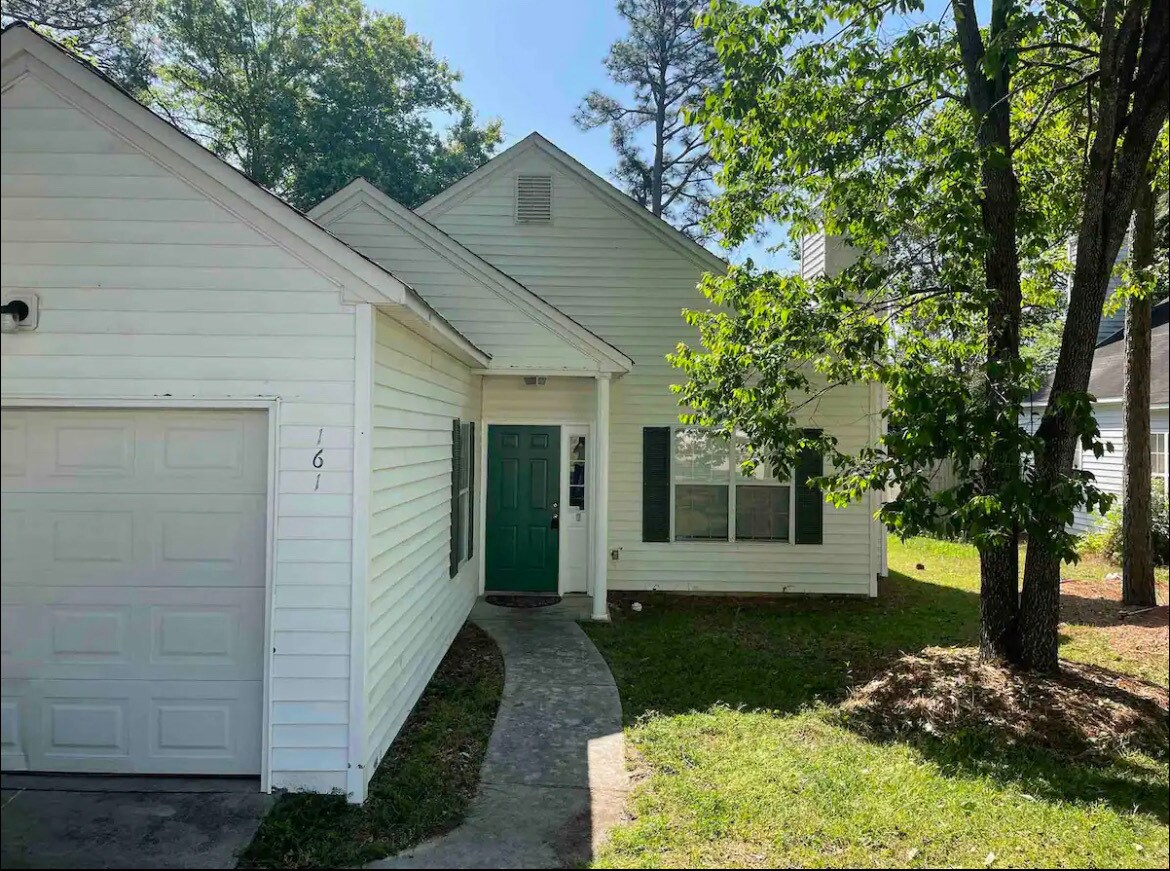 View from street with 1 car garage - 161 Shelby Dr