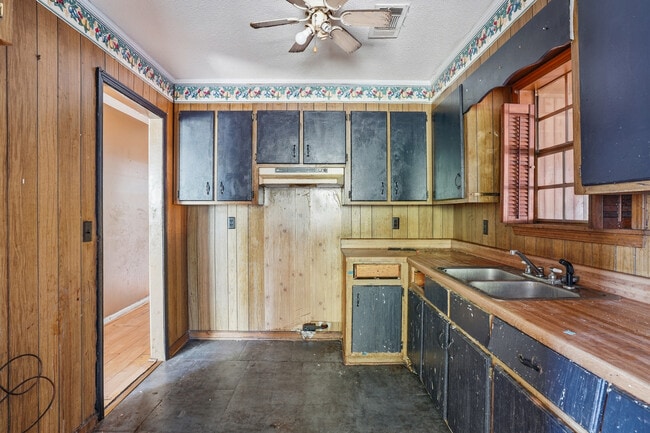 Building Photo - 2683 21st St