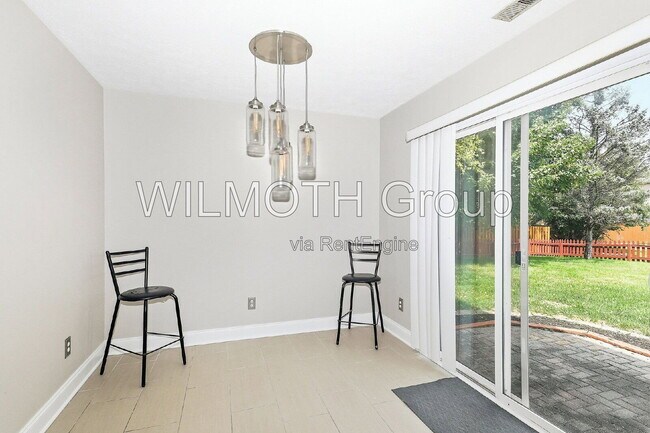 Building Photo - 9224 Oak Knoll Ln