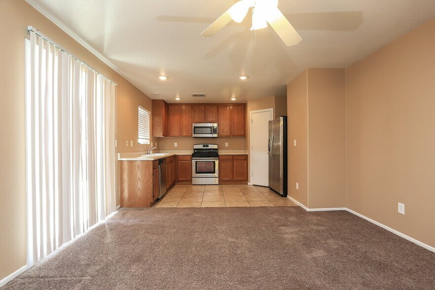 Building Photo - 4973 Blue Marlin Ave