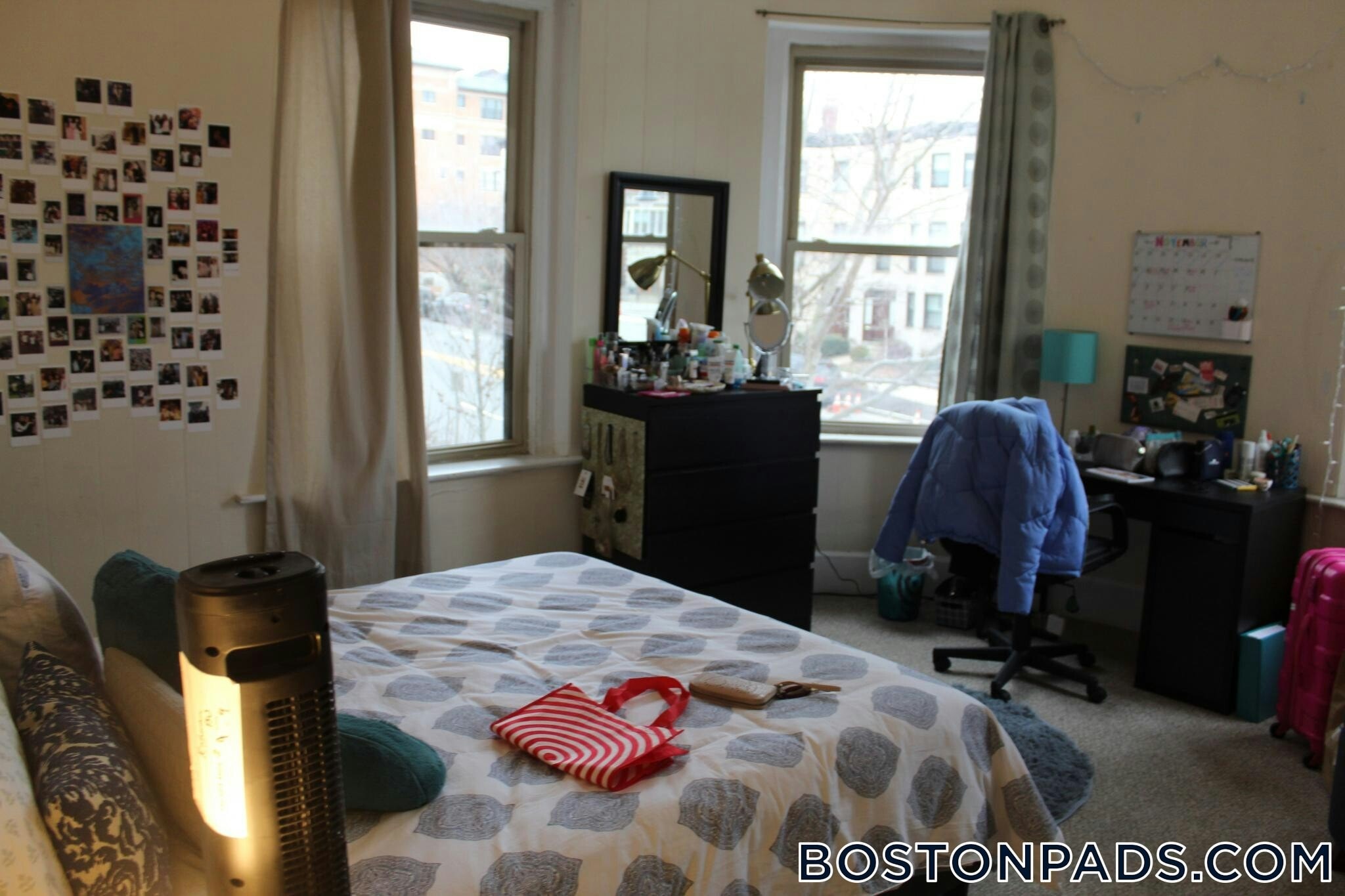 Building Photo - 879 Beacon St