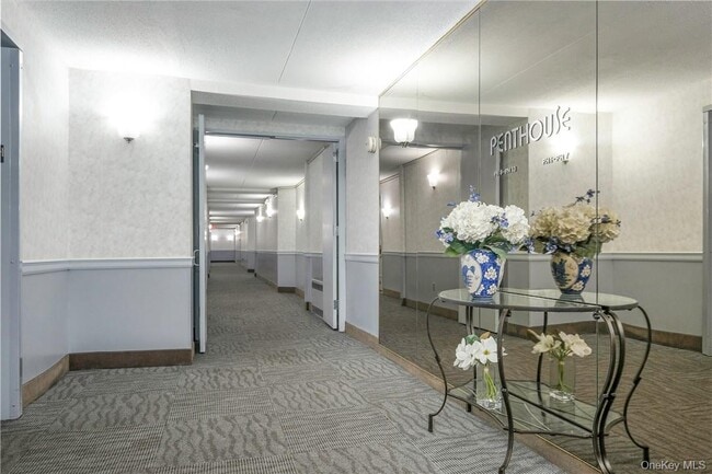 Building Photo - 400 High Point Dr