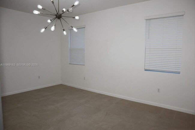 Building Photo - 27440 SW 135th Ave Rd