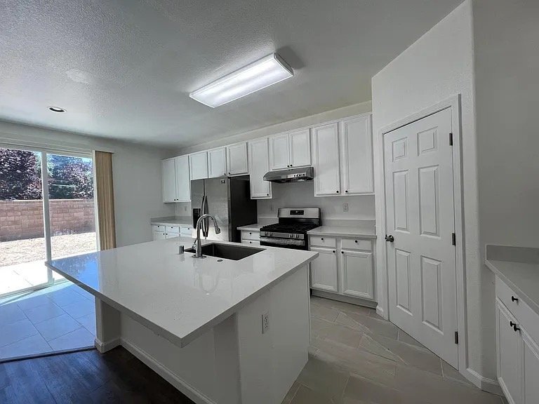 Building Photo - 120 Stone Valley Cir