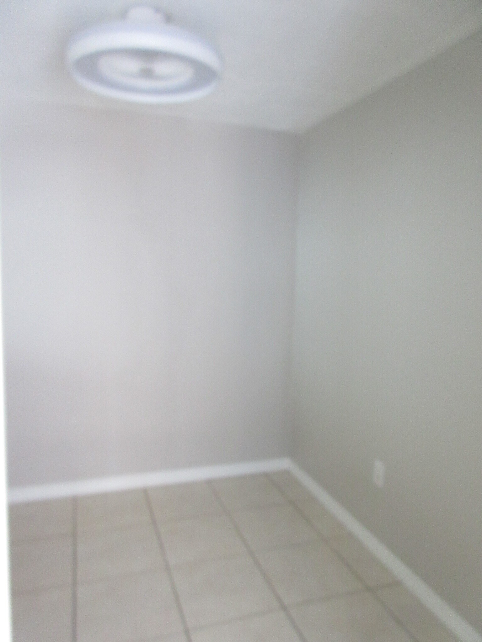 Building Photo - 390 W Cocoa Beach Cswy