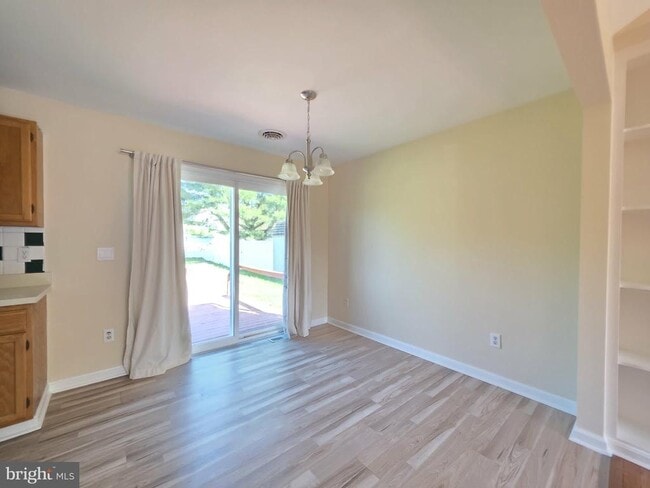 Building Photo - 1405 Bantry Ln