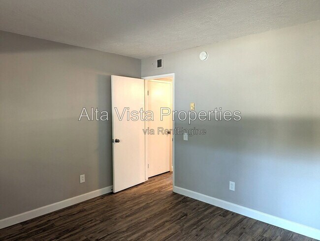 Building Photo - 5700 Baltimore Dr