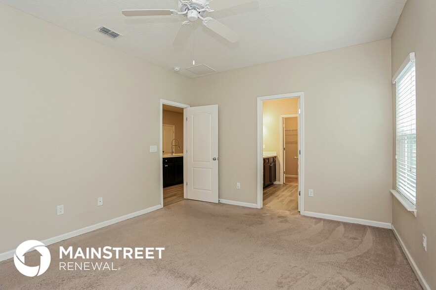 Building Photo - 16180 Blossom Lake Dr