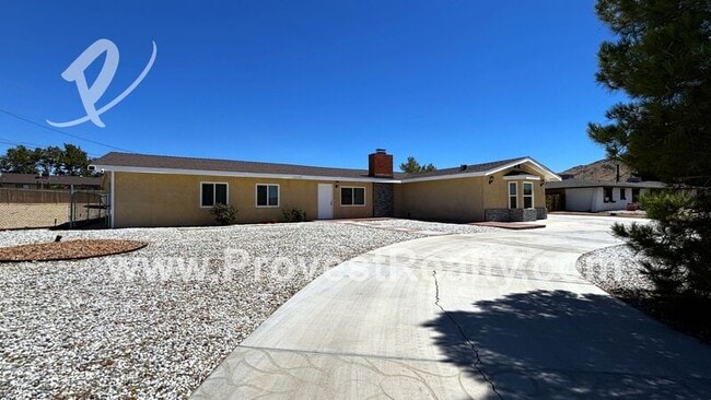 Primary Photo - 16028 Venango Rd