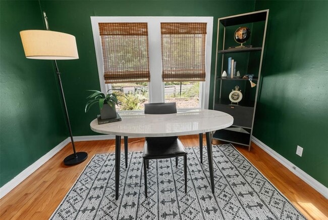 Building Photo - 2108 Rountree Dr