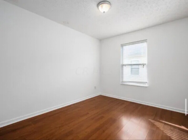 Building Photo - 2844 Sussex Pl Dr