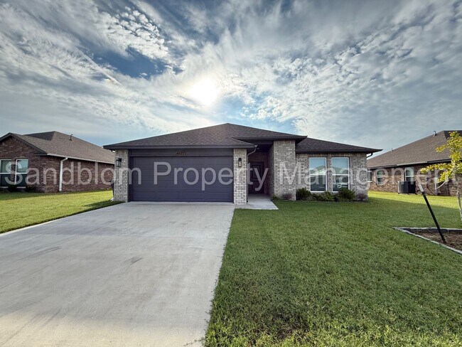 Primary Photo - For Lease | East Tulsa - BA Schools | $194...