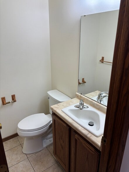 Building Photo - 308 Lexington Dr