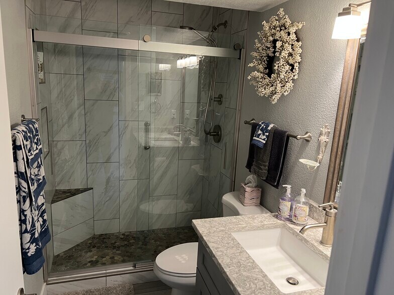 bathroom - 7625 E Camelback Rd
