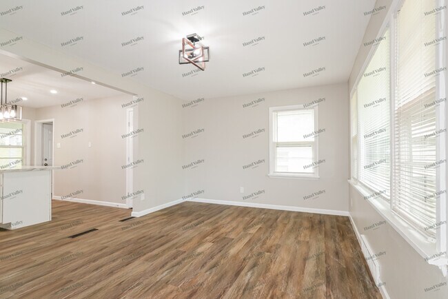 Building Photo - 8898 Boyce Pl