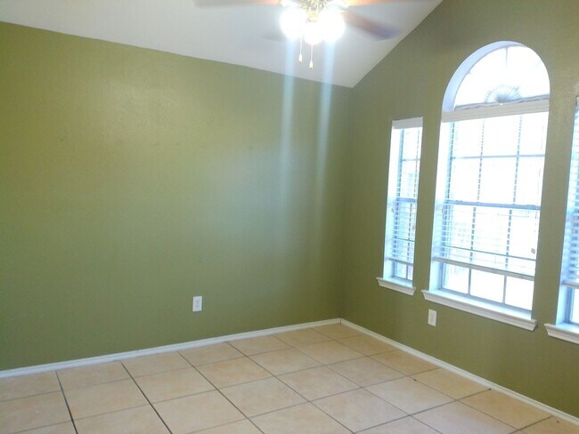 Building Photo - 7818 Wolverine Dr