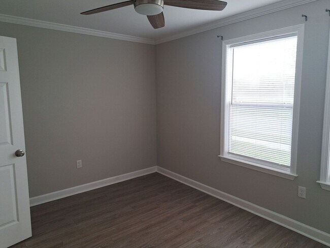 Building Photo - 7325 Claudia's Way