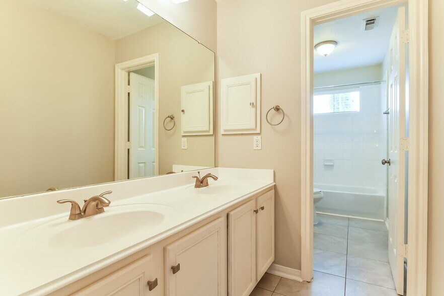 Building Photo - 2402 Birch Canyon Ct