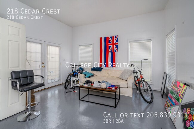 Building Photo - 218 Cedar Crest