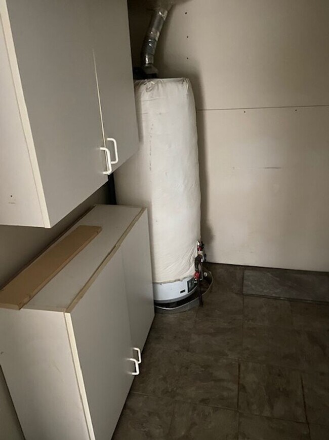 Building Photo - Beautiful 3brm, 2bath Home in Heart of Burns!!